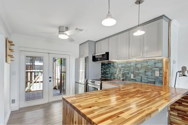 $425,000 | 1649 Northeast 31st Street, Pompano Beach, FL 33064