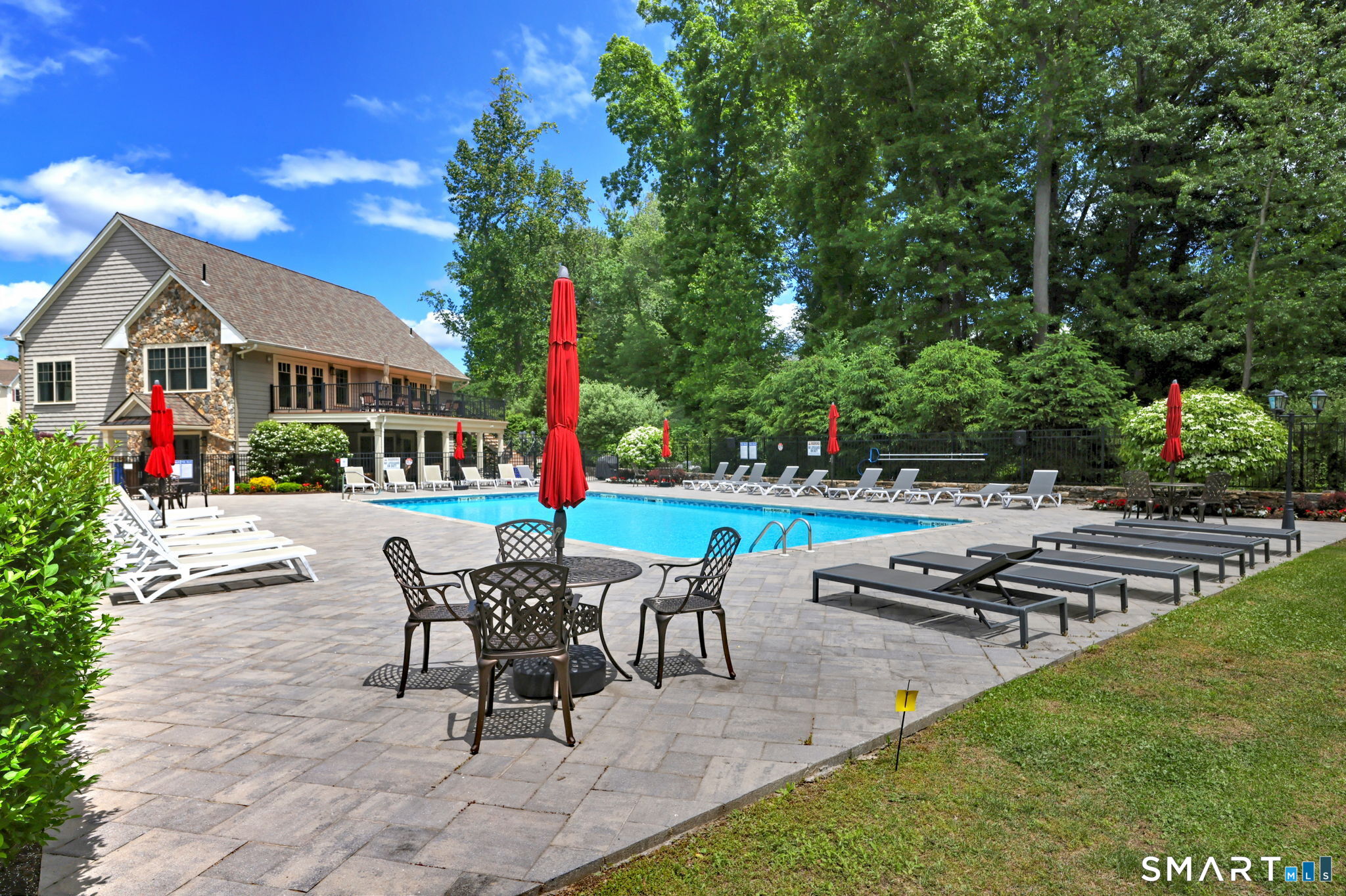184 Wells View Road, Unit 184 Shelton, CT 06484 - Photo 30 of 40 Heated pool