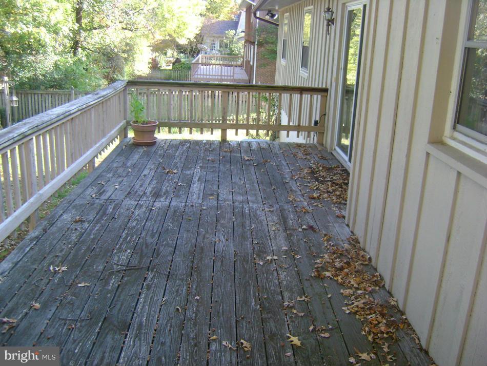 11906 Fort Washington Road Fort Washington, MD 20744 - Photo 5 of 30 Deck
