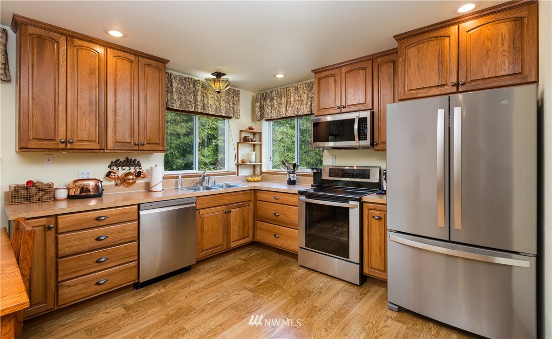 276 Lake Samish Road Bellingham, WA 98229 - Photo 7 of 25 Gallery Image 7