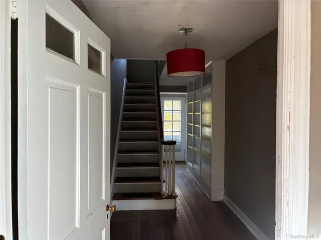 a view of entryway and hall