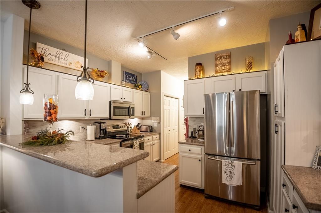 30 Stone Ridge Boulevard, Unit COND Hermitage, PA 16148 - Photo 8 of 22 Gallery Image 8