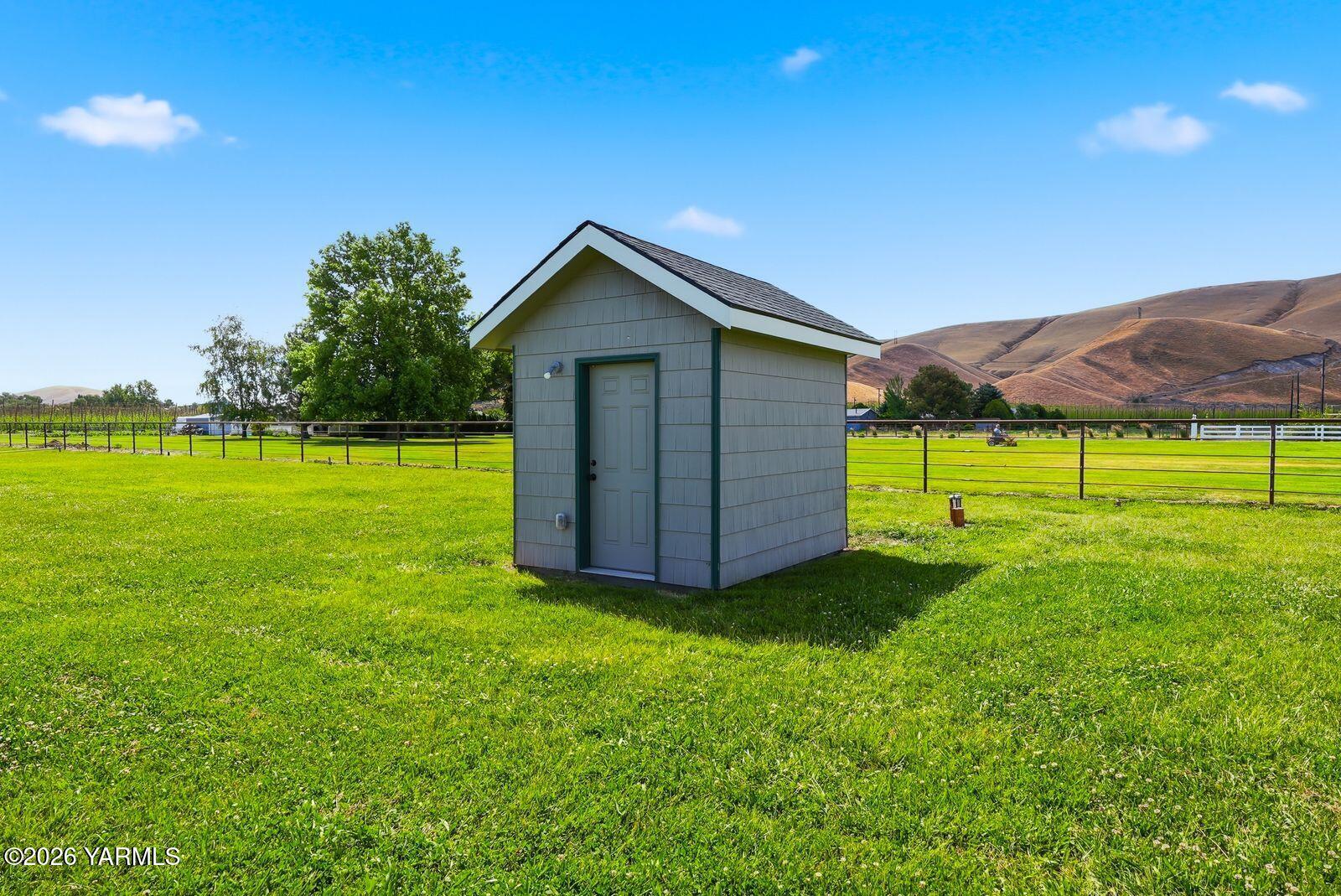 5005 Gamache Road Moxee, WA 98936 - Photo 44 of 48 40-WellHouse