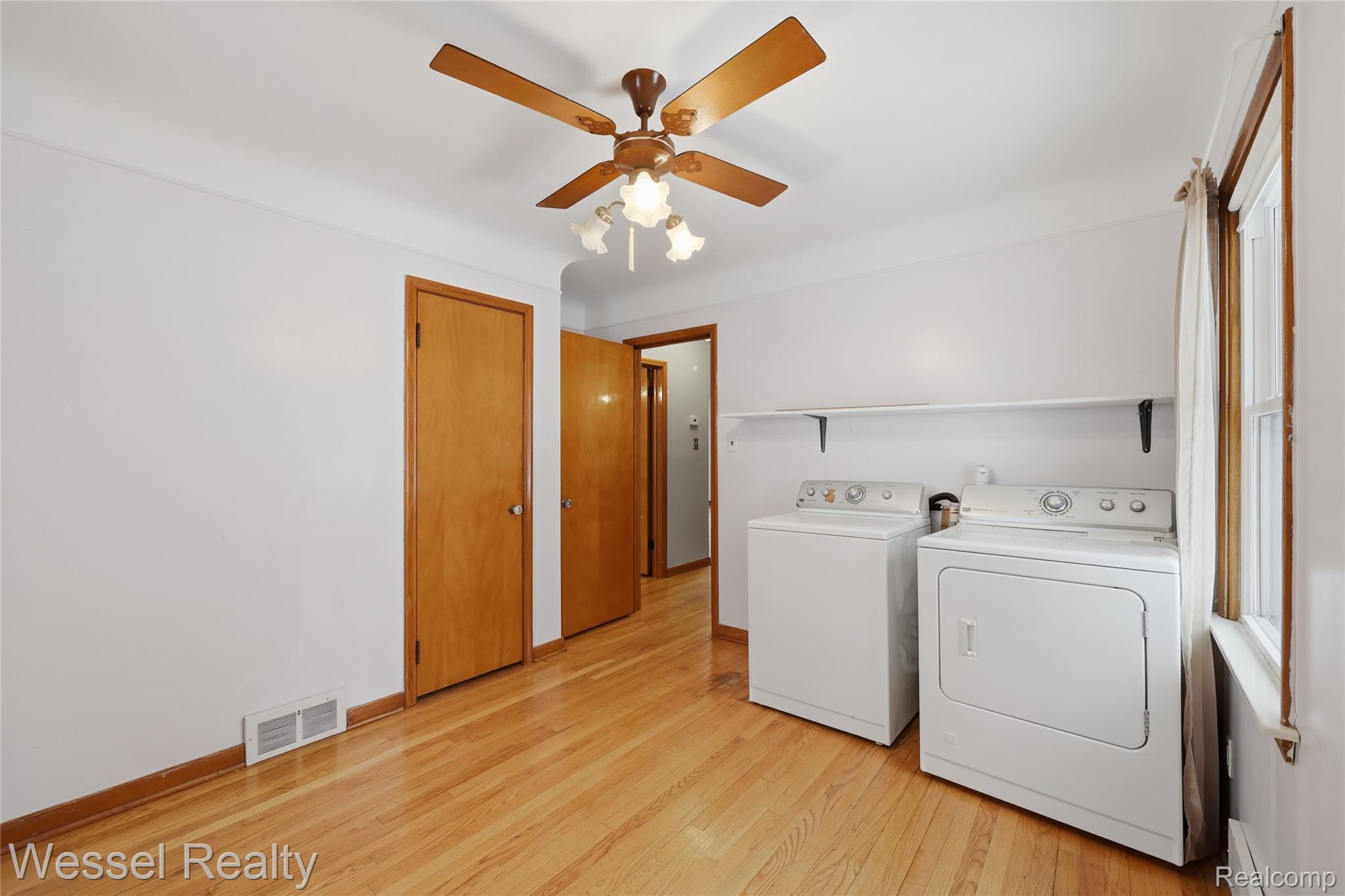 28771 Bunert Road Warren, MI 48088 - Photo 20 of 43 bunert-20.jpg