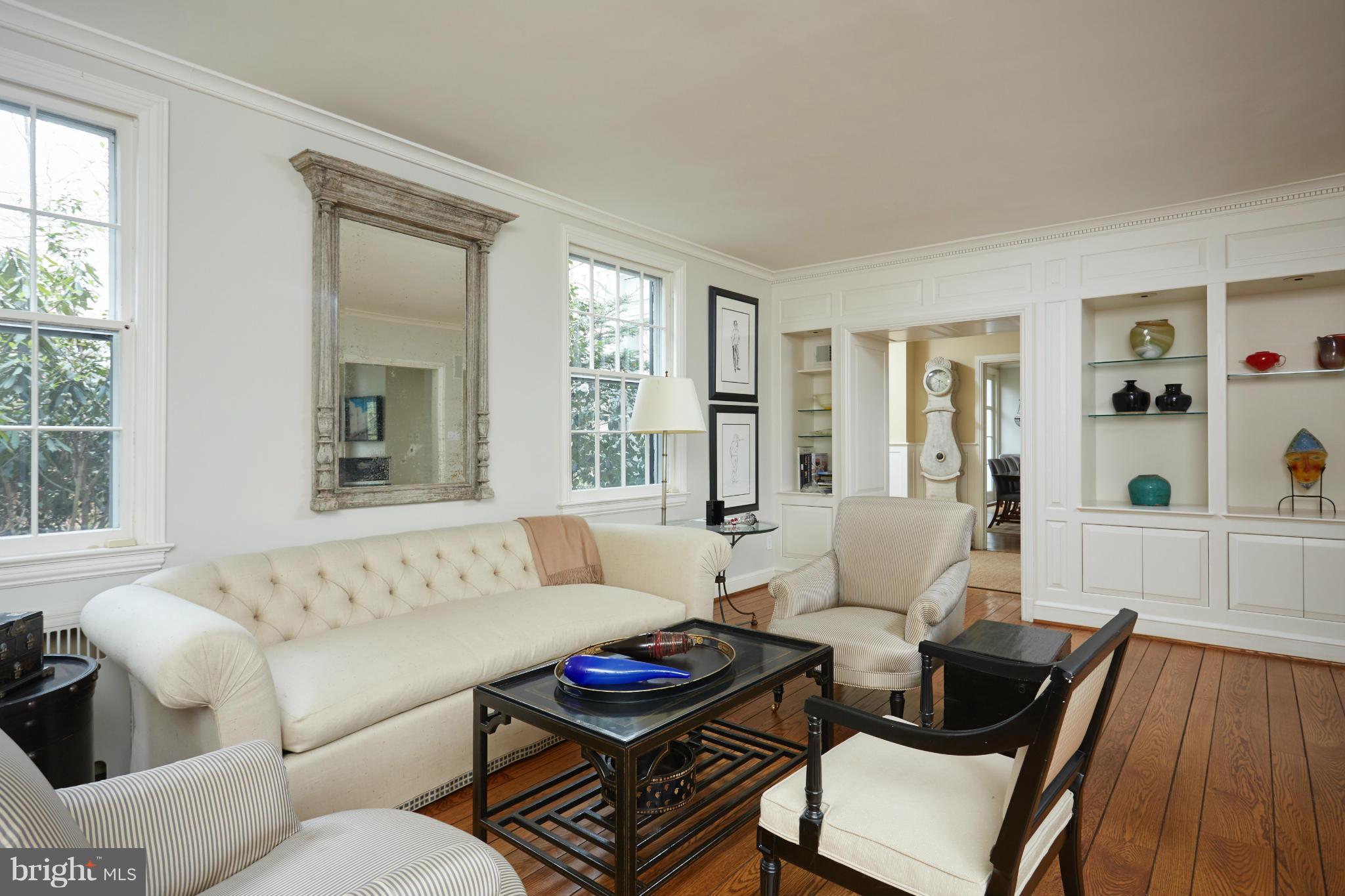 7301 Nevis Road Bethesda, MD 20817 - Photo 3 of 30 Living Room