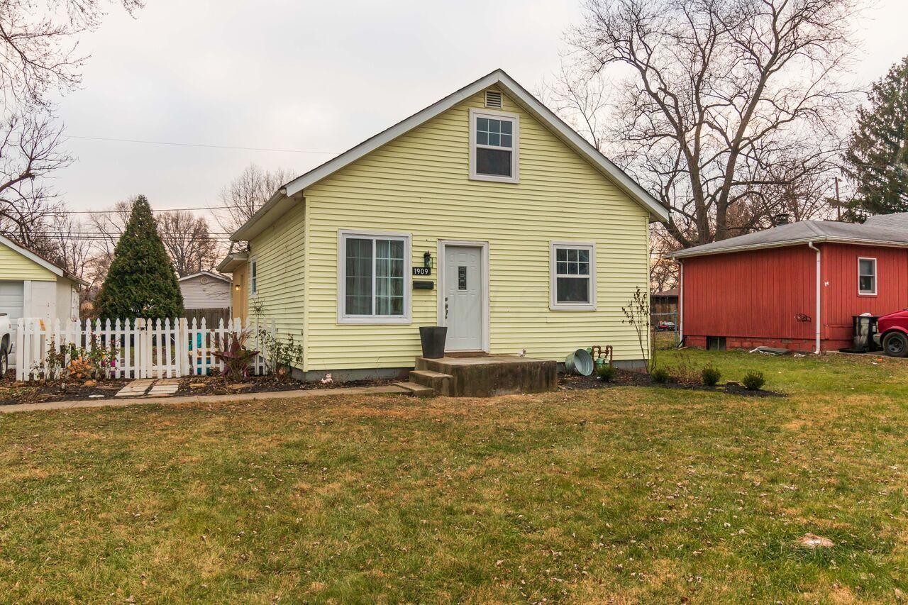 1909 Ferris Road Columbus, OH 43224 - Photo 1 of 28 Gallery Image 1