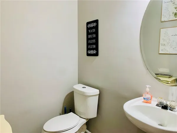 $189,900 | 1757 Glen View Way, Hampton, GA 30228