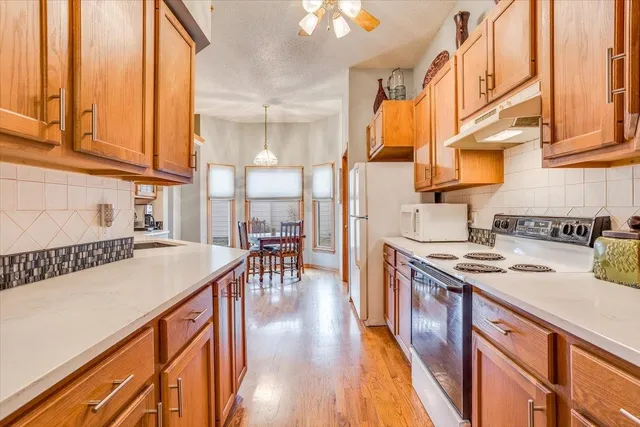 $269,000 | 316 Old Colony Court, North Newton, KS 67117