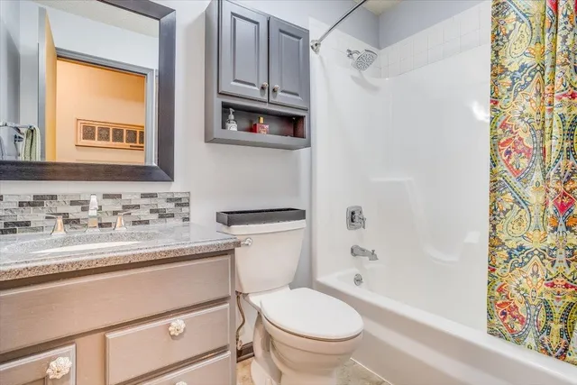 $269,000 | 316 Old Colony Court, North Newton, KS 67117