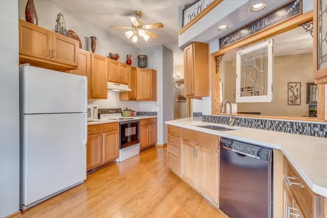 $269,000 | 316 Old Colony Court, North Newton, KS 67117