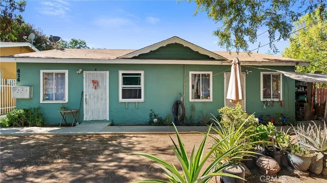 $980,000 | 414 South Sheridan Street, Corona, CA 92882