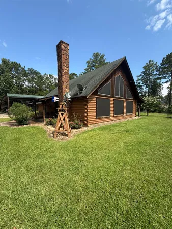 $699,995 | 1461 Beachrock Drive, Brookeland, TX 75931