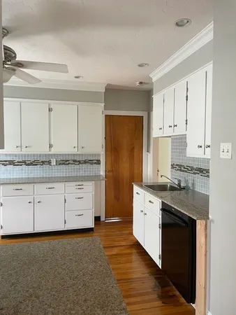 $3,200 | 416 Trapelo Road, Unit 3, Belmont, MA 02478