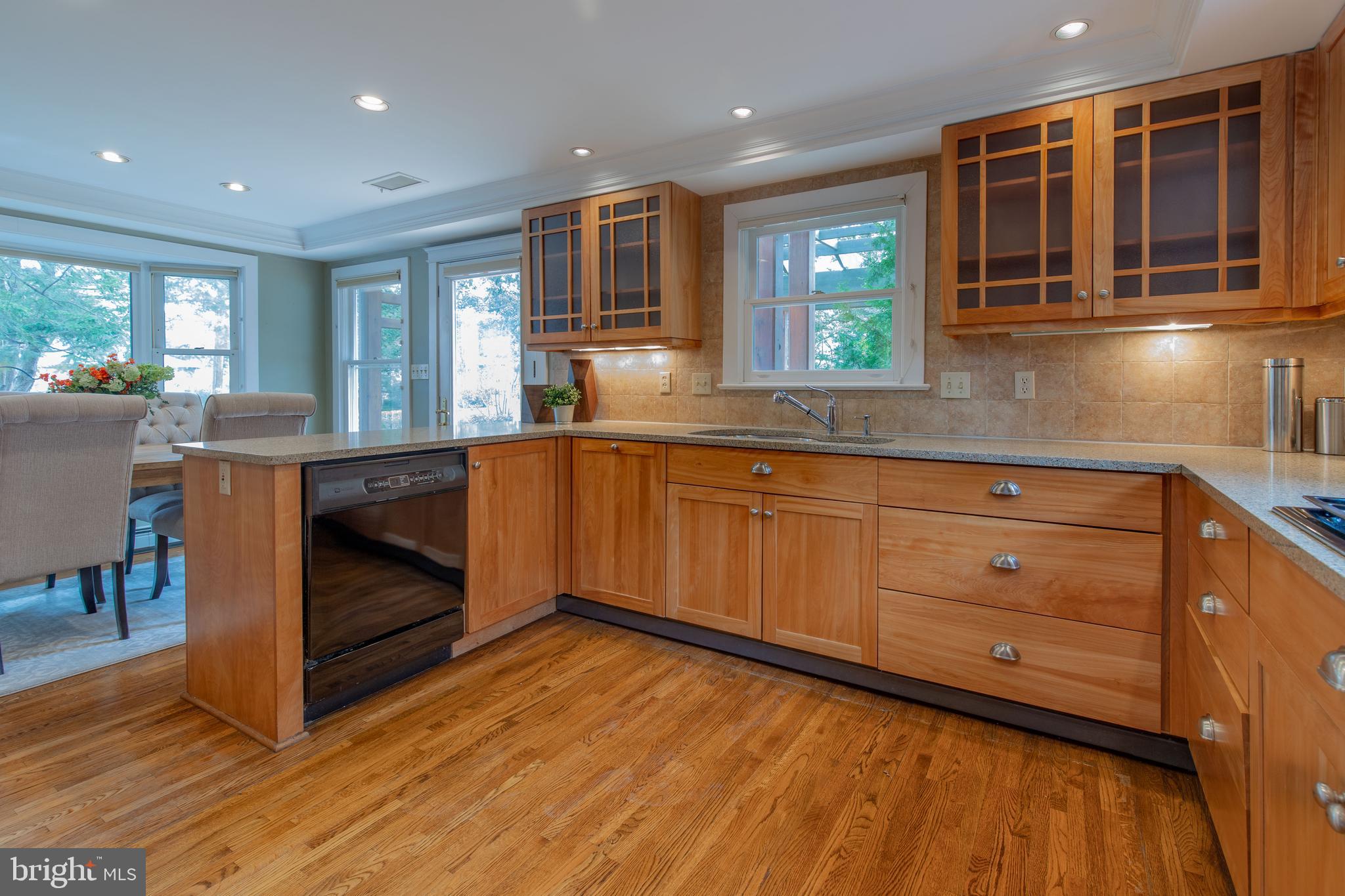 9214 Columbia Boulevard Silver Spring, MD 20910 - Photo 16 of 39