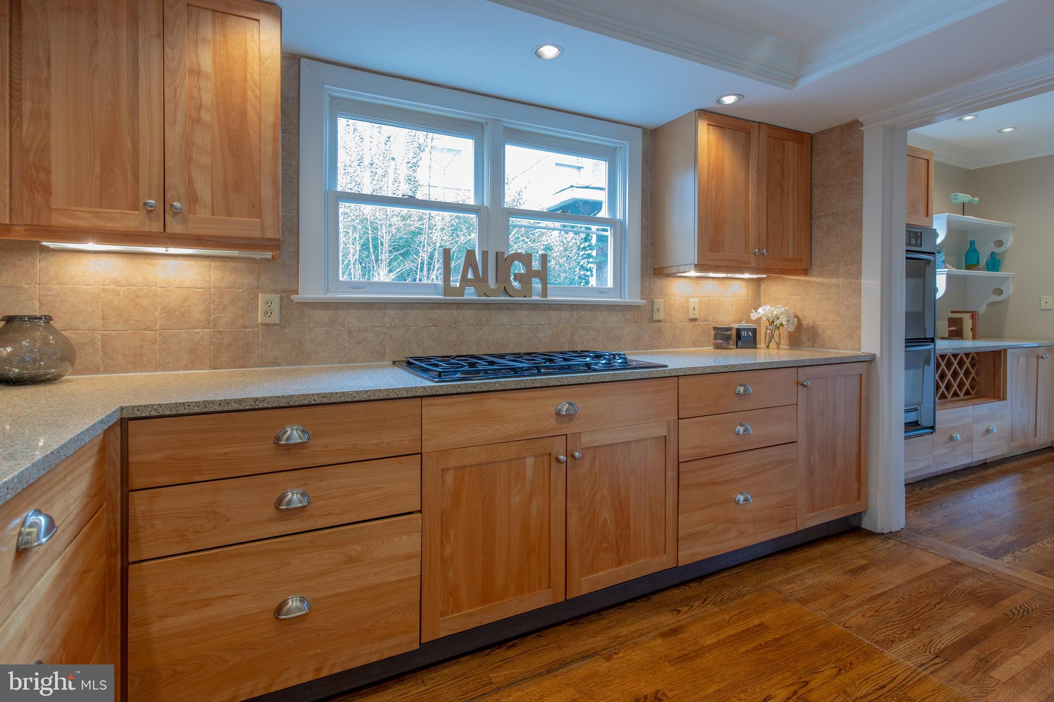 9214 Columbia Boulevard Silver Spring, MD 20910 - Photo 17 of 39