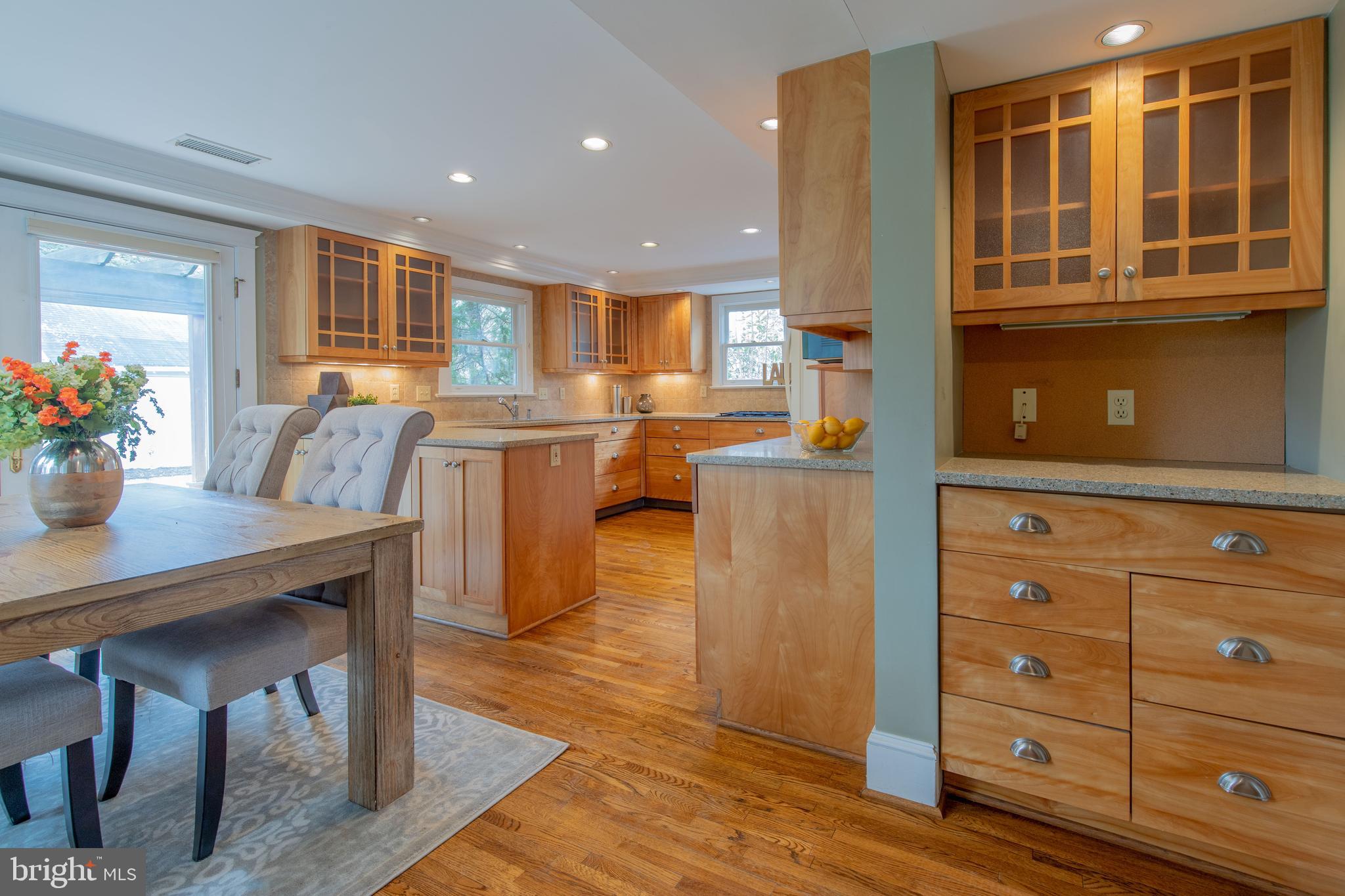 9214 Columbia Boulevard Silver Spring, MD 20910 - Photo 20 of 39