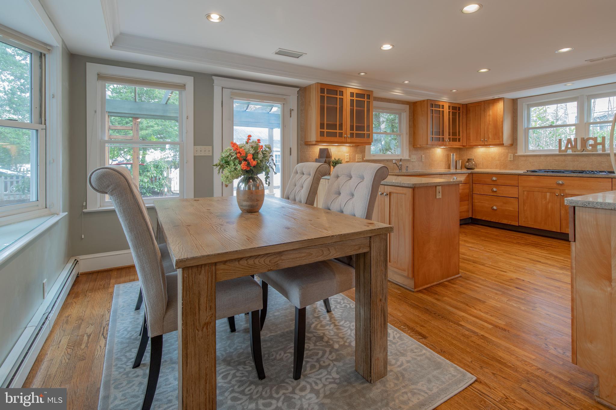 9214 Columbia Boulevard Silver Spring, MD 20910 - Photo 22 of 39