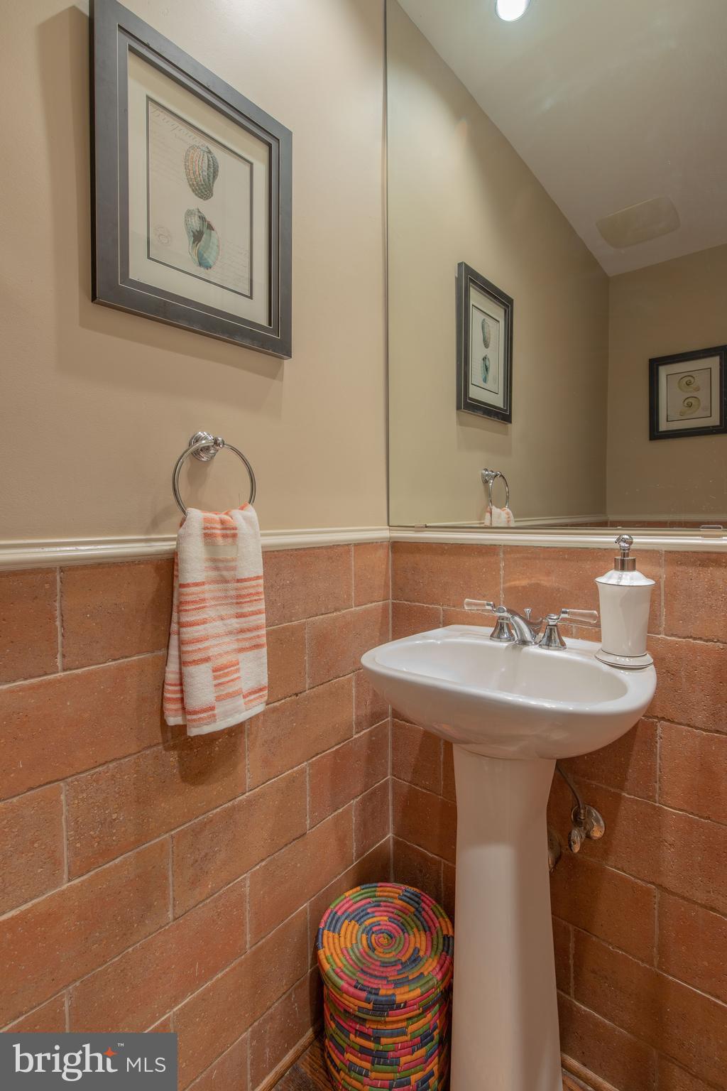 9214 Columbia Boulevard Silver Spring, MD 20910 - Photo 23 of 39