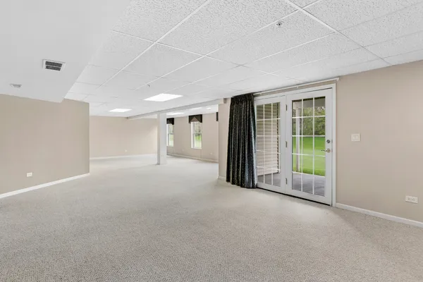 $367,500 | 355 Garden Circle, Yorkville, IL 60560