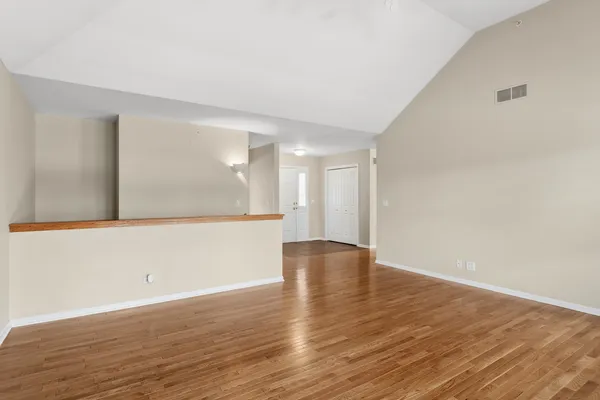 $367,500 | 355 Garden Circle, Yorkville, IL 60560