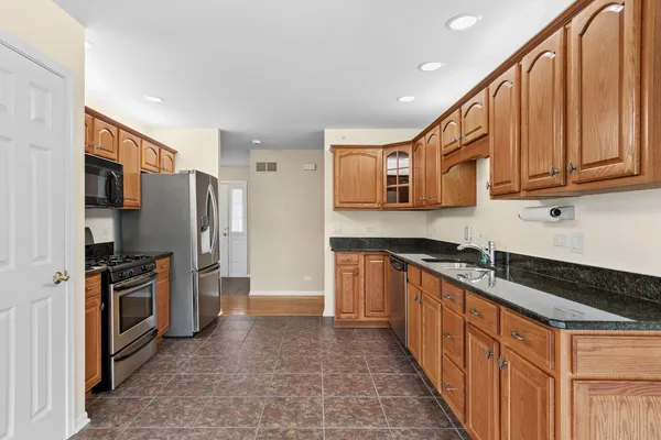 $367,500 | 355 Garden Circle, Yorkville, IL 60560