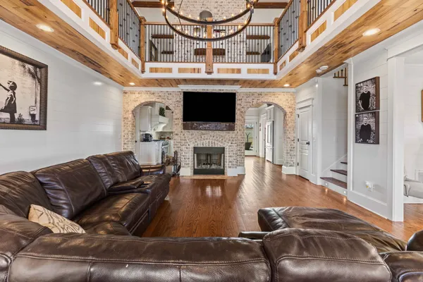 $2,499,000 | 1103 Rogues Fork Road, Bethpage, TN 37022