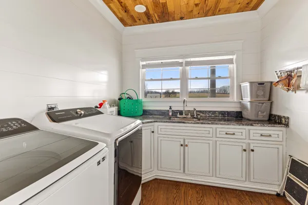 $2,499,000 | 1103 Rogues Fork Road, Bethpage, TN 37022