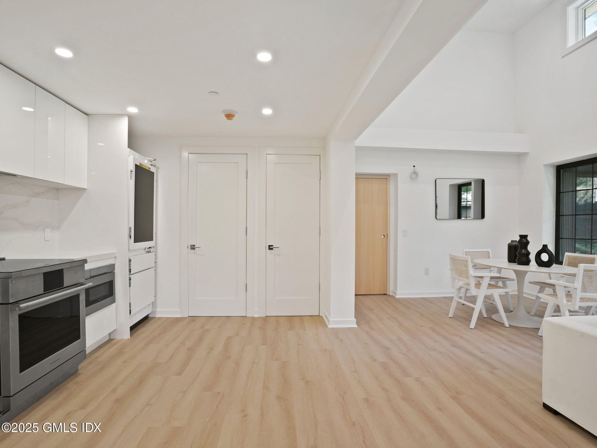 1188 King Street, Unit 117 Greenwich, CT 06831 - Photo 14 of 33 11-web-or-mls-1188-king-st-unit-117