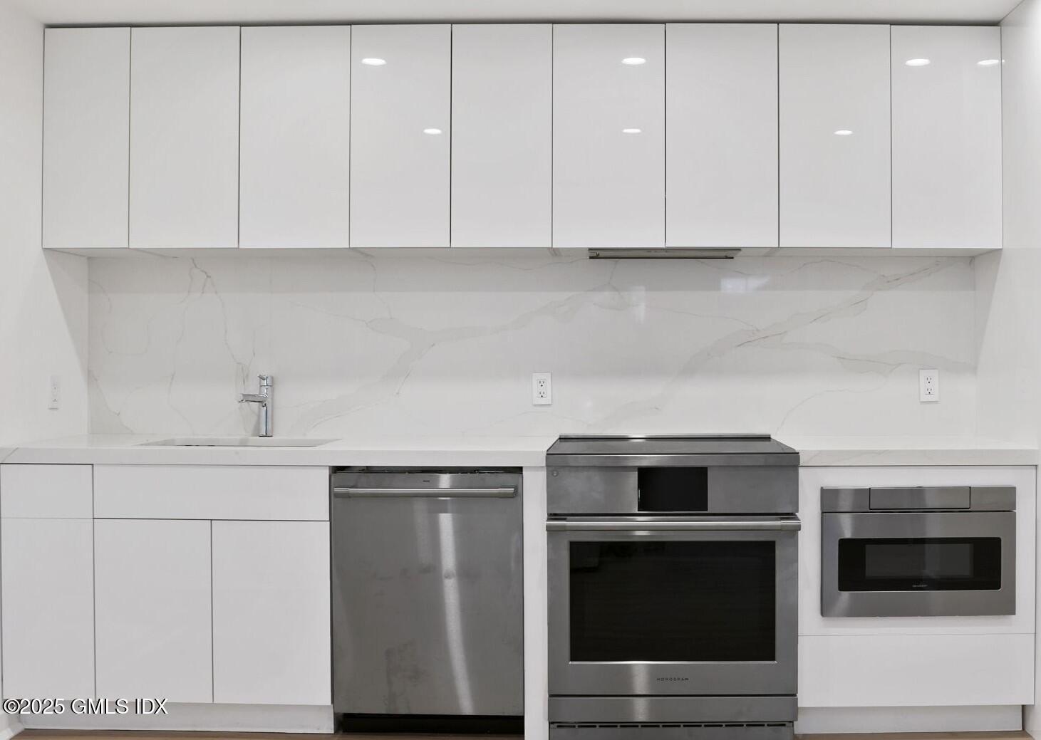 1188 King Street, Unit 117 Greenwich, CT 06831 - Photo 17 of 33 2-web-or-mls-1188-king-st-unit-117