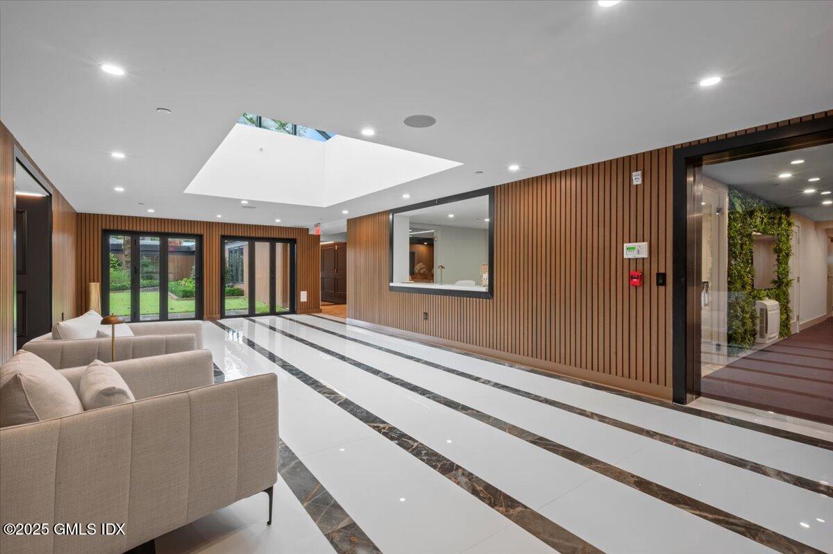 1188 King Street, Unit 117 Greenwich, CT 06831 - Photo 22 of 33 15-Lobby
