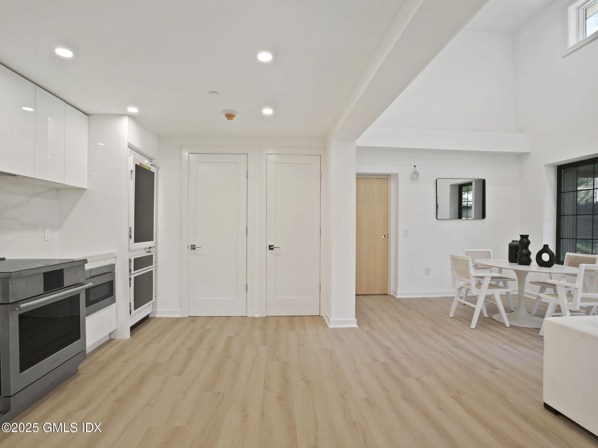 1188 King Street, Unit 117 Greenwich, CT 06831 - Photo 9 of 33 3-web-or-mls-1188-king-st-unit-117