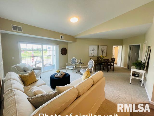 2592 Middle Road, Unit 308 Bettendorf, IA 52722 - Photo 4 of 35 Gallery Image 4