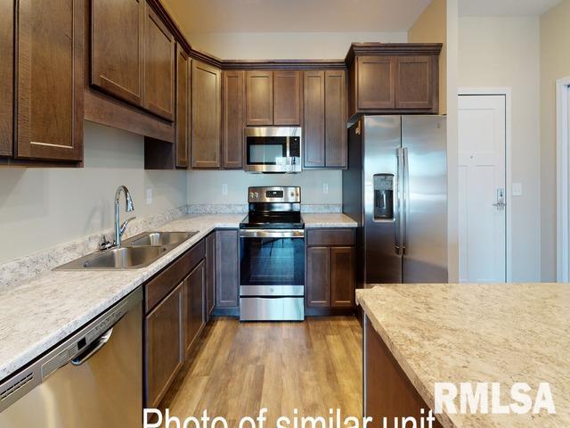 2592 Middle Road, Unit 308 Bettendorf, IA 52722 - Photo 10 of 35 Gallery Image 10