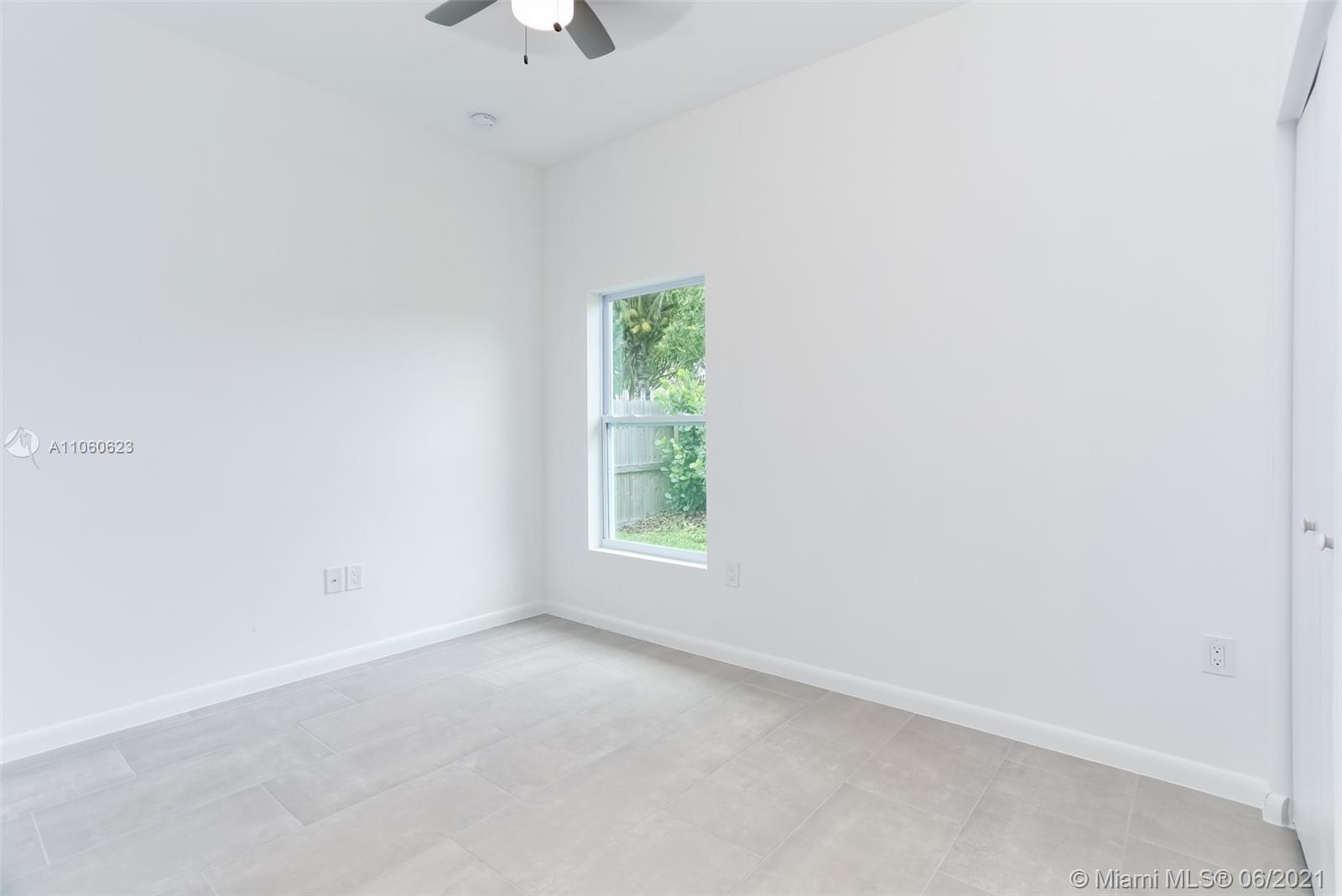 5631 Papaya Road West Palm Beach, FL 33413 - Photo 11 of 29 Gallery Image 11