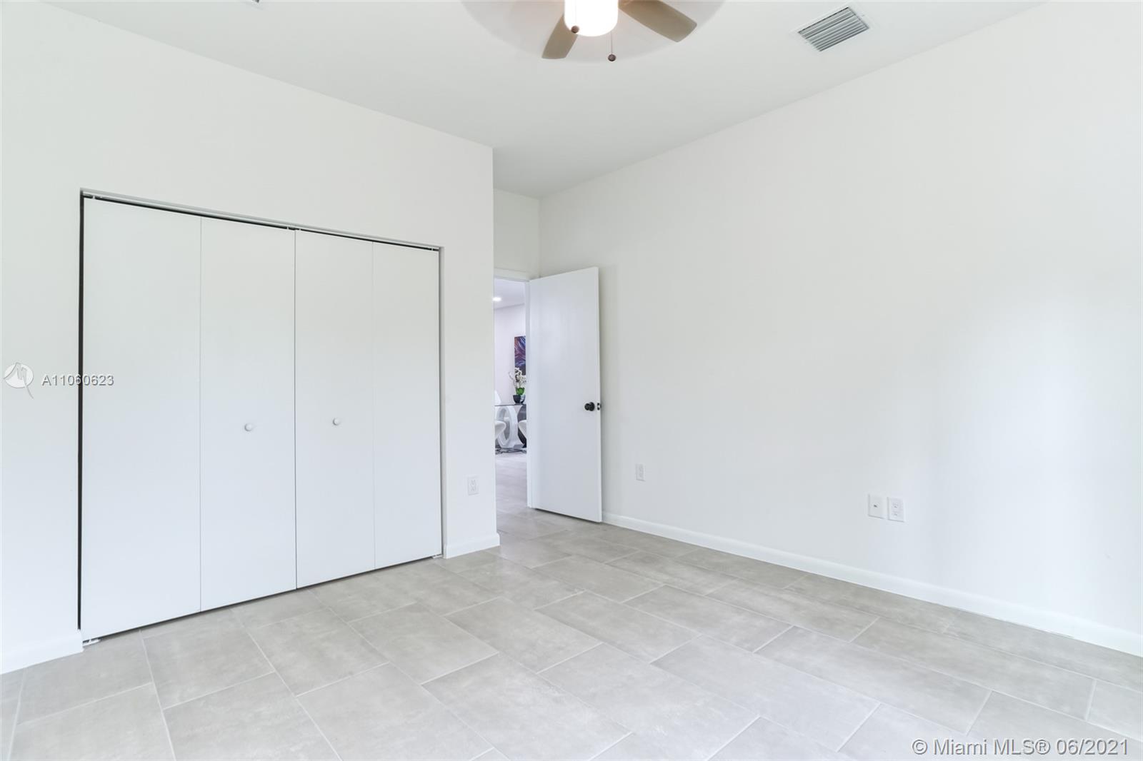 5631 Papaya Road West Palm Beach, FL 33413 - Photo 13 of 29 Gallery Image 13