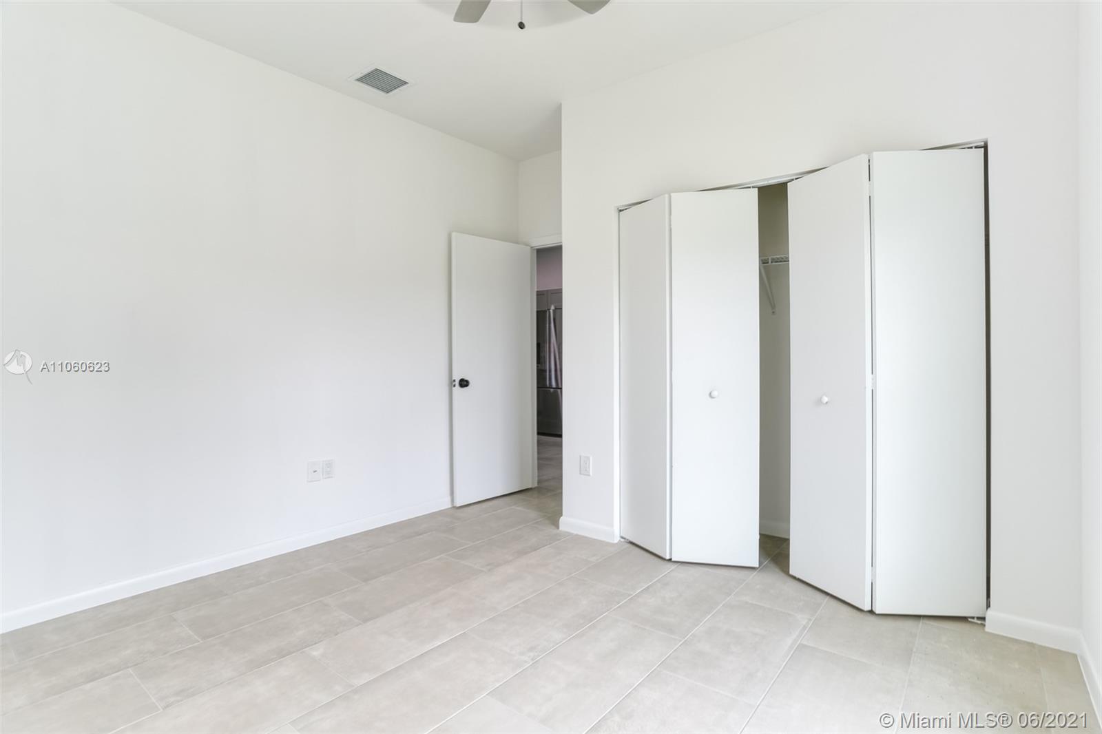 5631 Papaya Road West Palm Beach, FL 33413 - Photo 16 of 29 Gallery Image 16