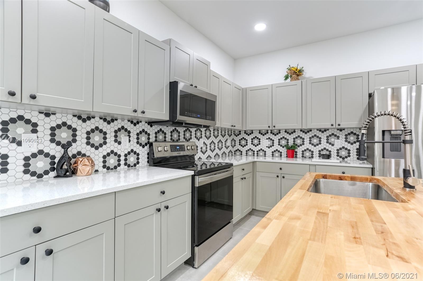 5631 Papaya Road West Palm Beach, FL 33413 - Photo 19 of 29 Gallery Image 19
