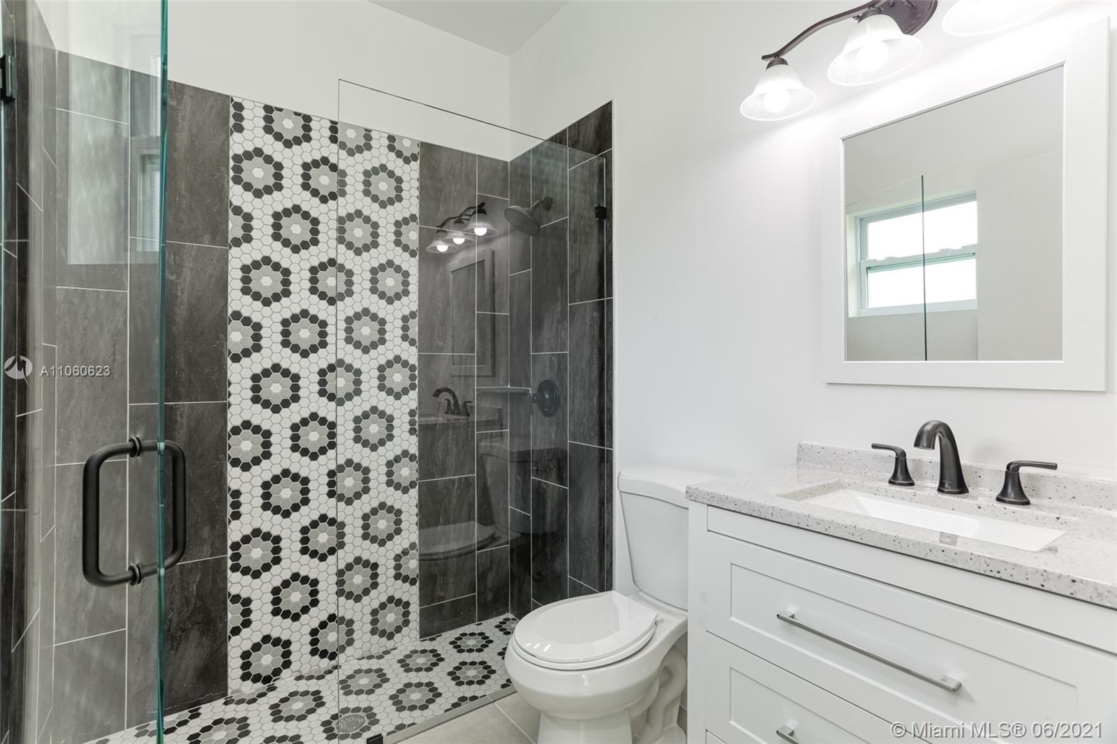 5631 Papaya Road West Palm Beach, FL 33413 - Photo 4 of 29 Gallery Image 4