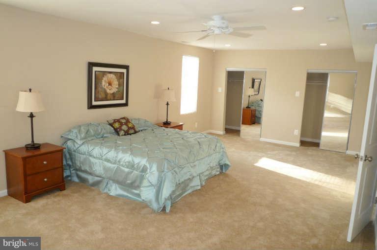 3402 Lynchester Road Baltimore, MD 21215 - Photo 19 of 29 Bedroom (Master)