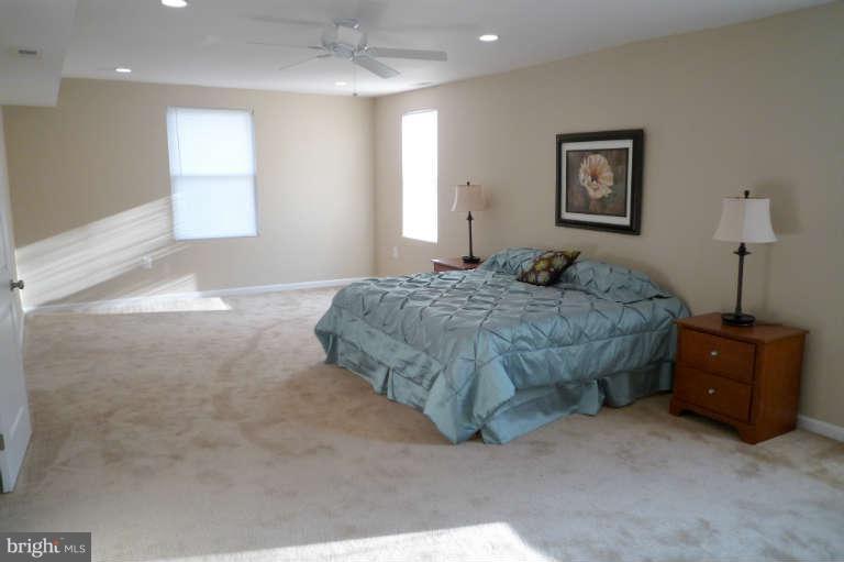 3402 Lynchester Road Baltimore, MD 21215 - Photo 20 of 29 Bedroom (Master)