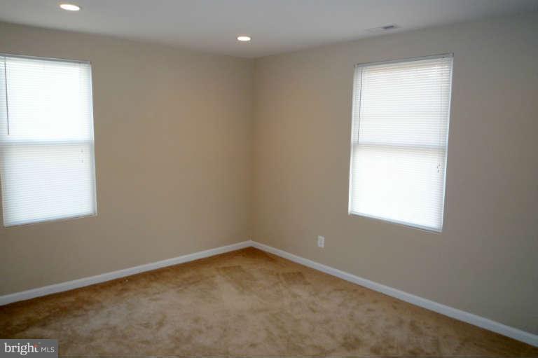3402 Lynchester Road Baltimore, MD 21215 - Photo 26 of 29 Bedroom