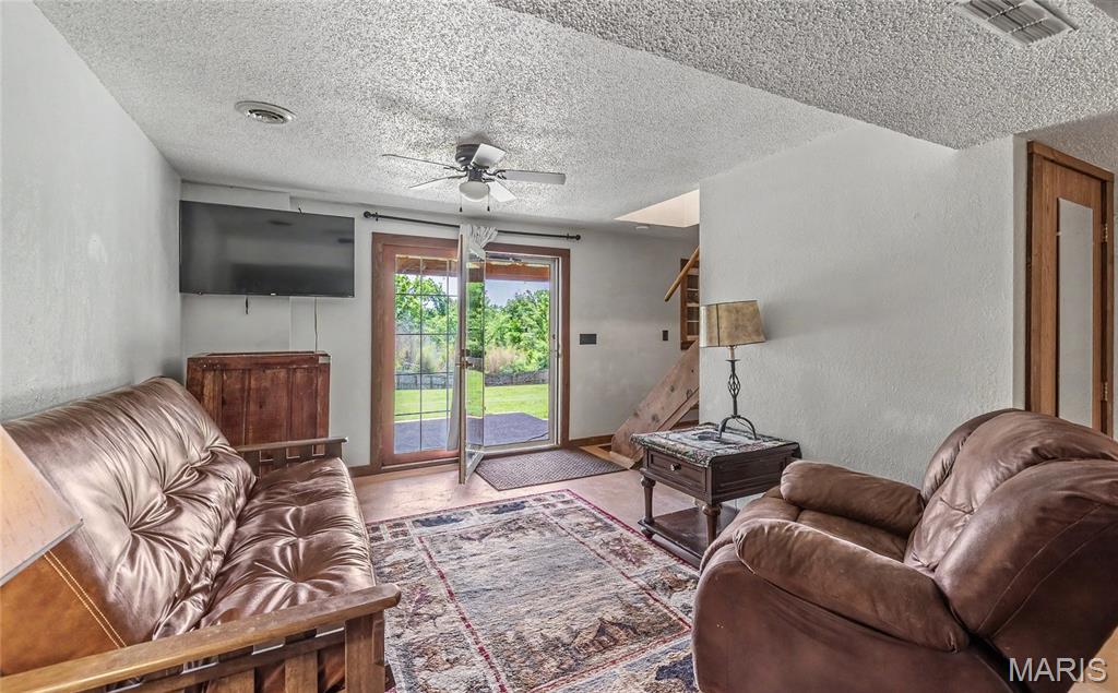 21930 Lafayette Road Waynesville, MO 65583 - Photo 14 of 33