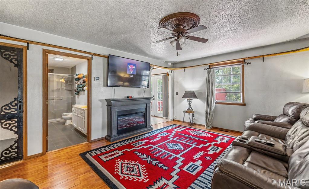 21930 Lafayette Road Waynesville, MO 65583 - Photo 2 of 33