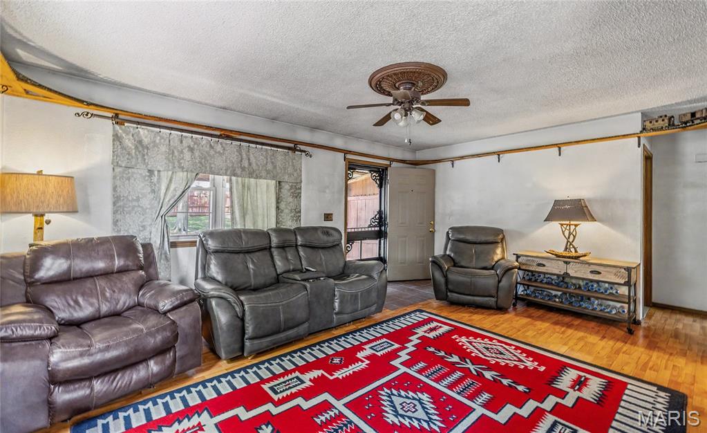 21930 Lafayette Road Waynesville, MO 65583 - Photo 3 of 33