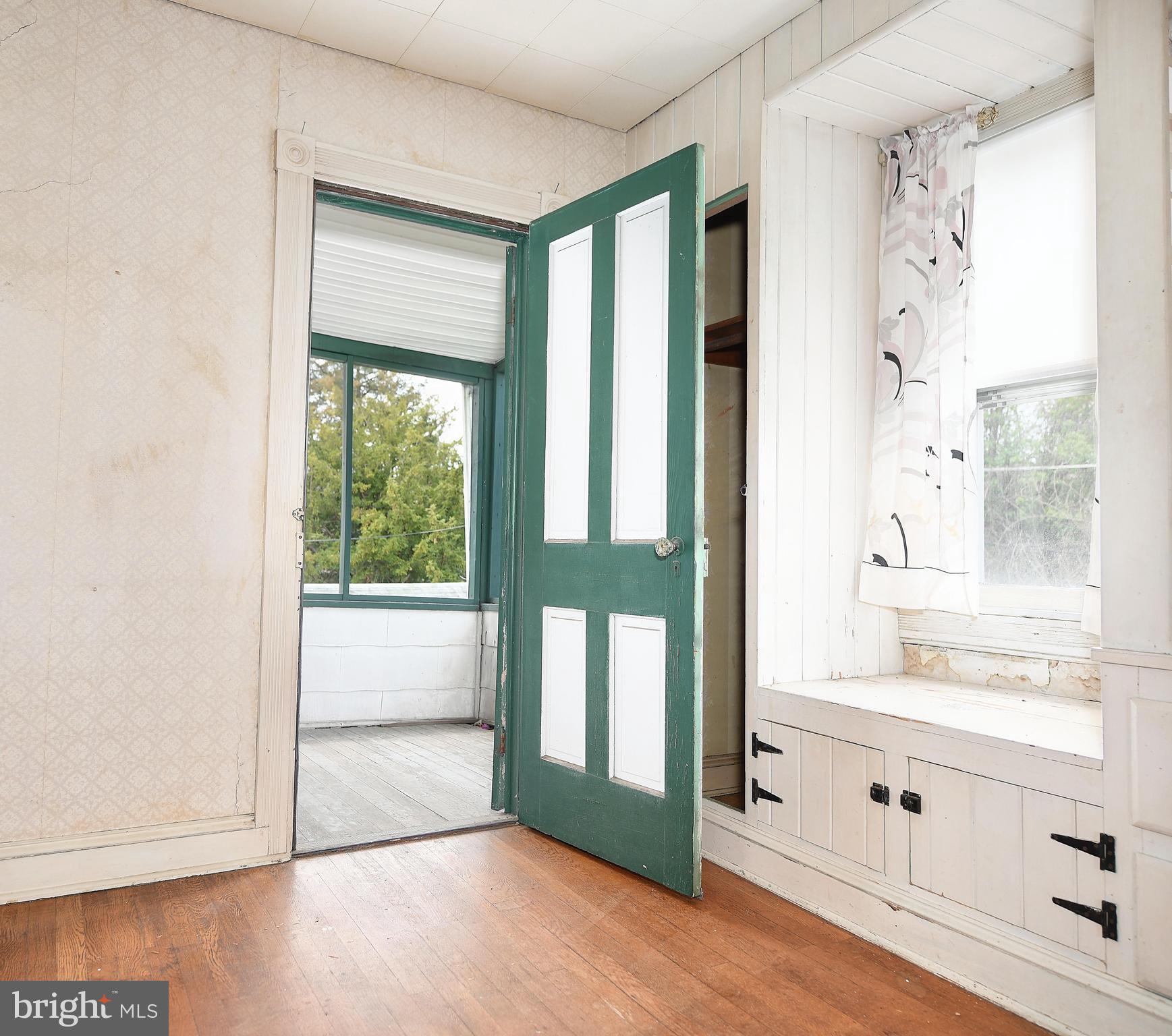 411 Trappe Road Dundalk, MD 21222 - Photo 21 of 51 Bedroom to 2nd floor porch