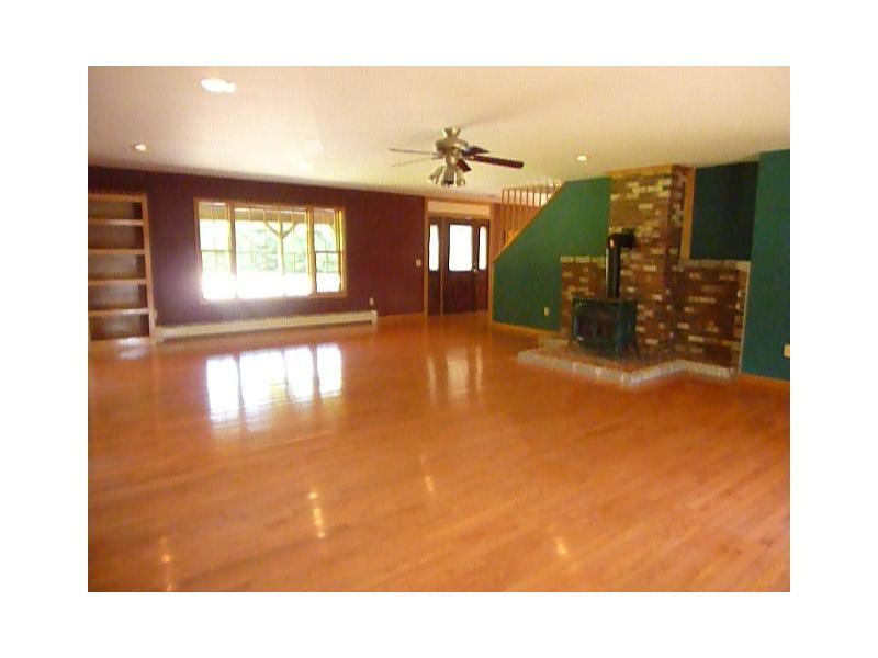 1093 Airline Road Clifton, ME 04428 - Photo 8 of 23 Living Room.