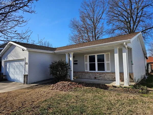 $130,000 | 905 North Pine Street, Sparta, IL 62286