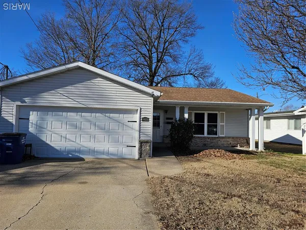 $130,000 | 905 North Pine Street, Sparta, IL 62286