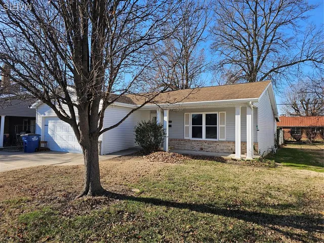 $132,000 | 905 North Pine Street, Sparta, IL 62286