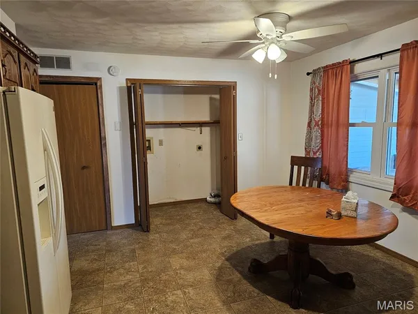 $130,000 | 905 North Pine Street, Sparta, IL 62286